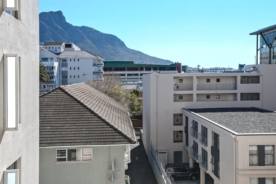 2 Bedroom Property for Sale in Claremont Upper Western Cape